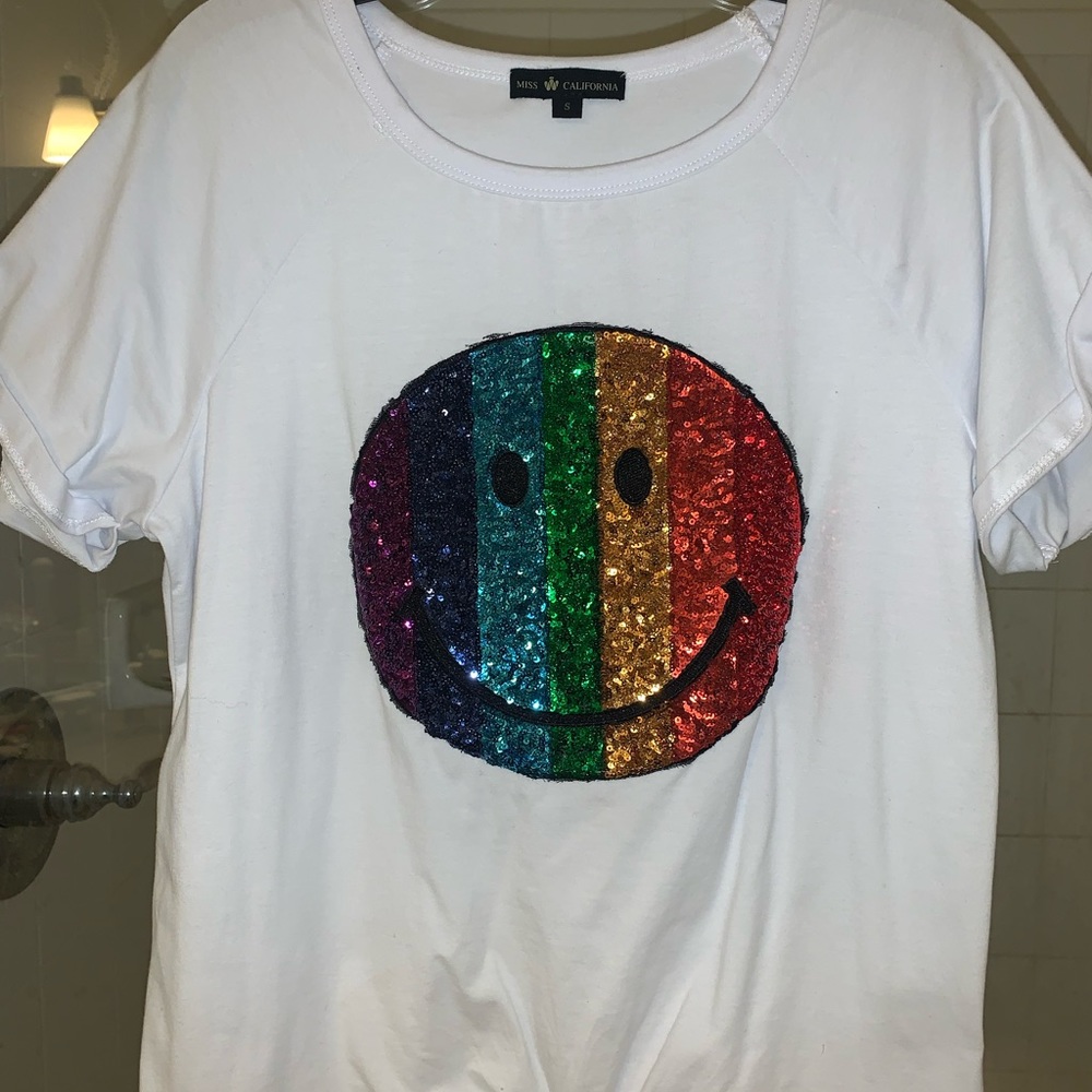 Cute “smiley” T shirt